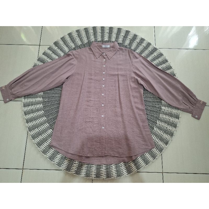 Preloved Kemeja Versus City