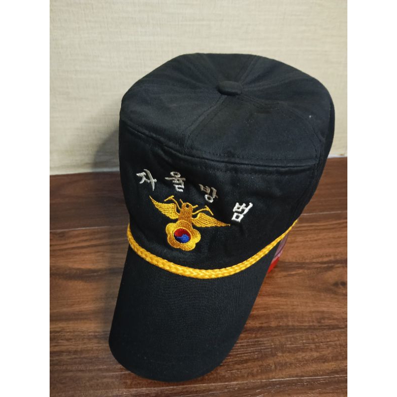Topi Hitam Tali kapal