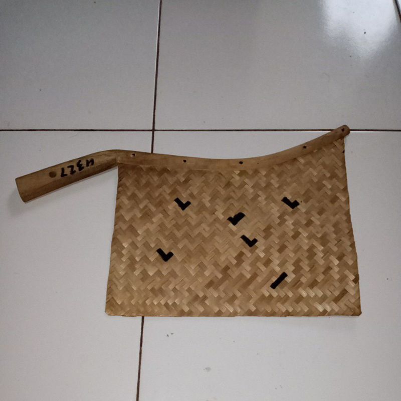 kipas tangan/kipas bambu/hihid/hihid bambu