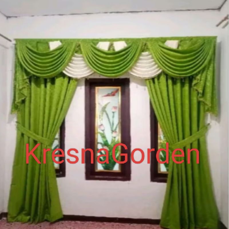 Gorden Poni Spanyol Mewah Tirai Ruang Tamu Bahan Lokal Tinggi 270cm