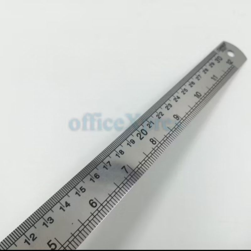 

Penggaris Besi / Mistar Stainless Ukuran 30cm Dan 15cm Harga Murah Berkualitas