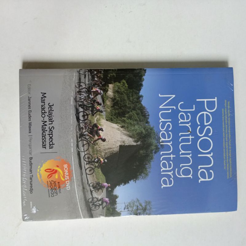 Buku Pesona jantung Nusantara