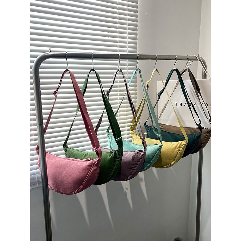 Livix | Half Moon Bag Waist Bag  Nylon | Tas Slempang Wanita Pria Waist Bag Sling Bag Unisex