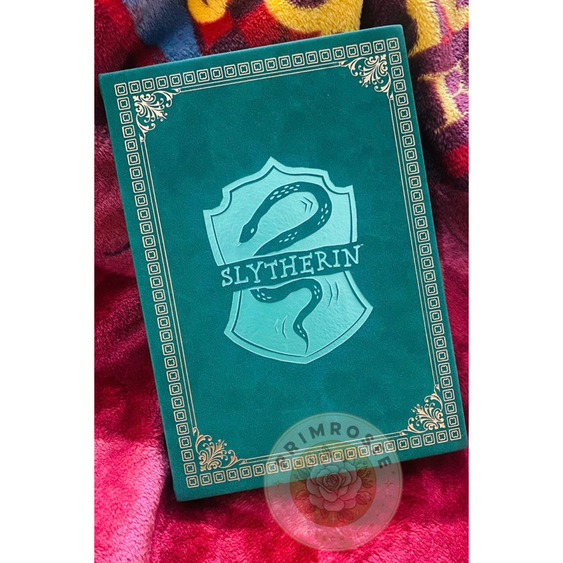 

[SG] Harry Potter x Miniso singapore x HARRY POTTER Gryffindor Slytherin Ravenclaw Hufflepuff buku notebook tebal beludru