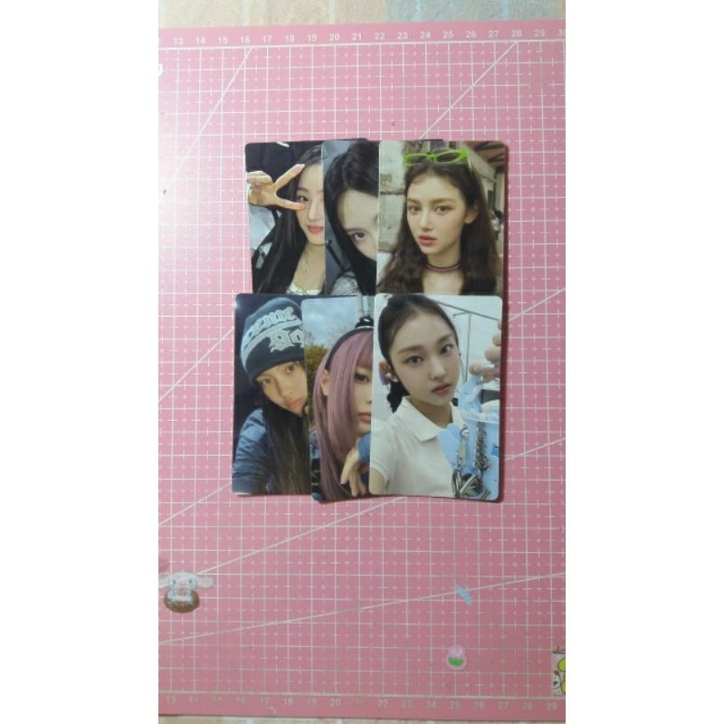 

PHOTOCARD NEW JEANS RANDOM! ( baca deskripsi )