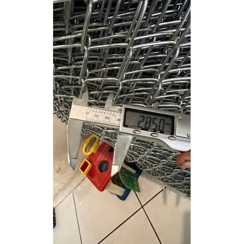 kawat harmonika galvanis lubang 2.5cm