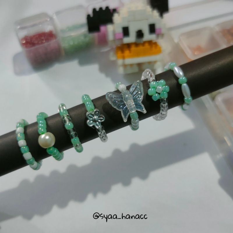 [CE5] Cincin manik Ceylon hijau elastis