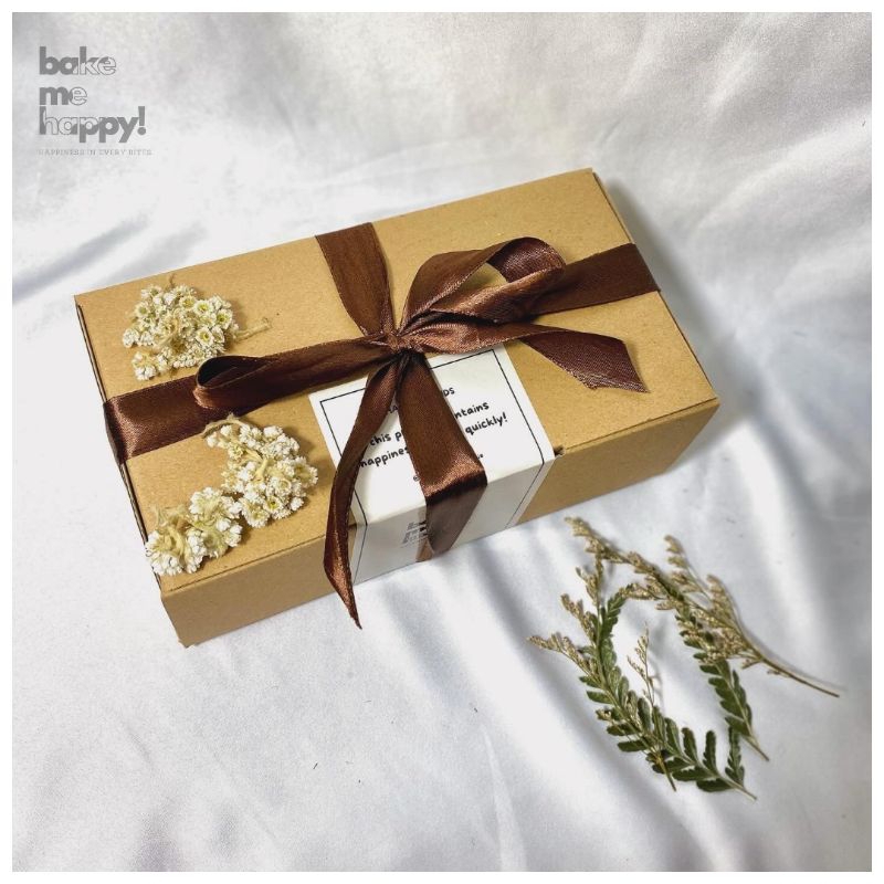 

Happy Treats Bake Me Happy | Hampers Lebaran | Hampers Natal | Hadiah Ulangtahun | Kado Wisuda