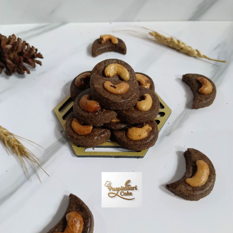 

Kue Kering Lebaran Spesial Coklat Mete Toples 600ml Beli 1 Gratis 1 Kemasan Pouch Coklat Ceria