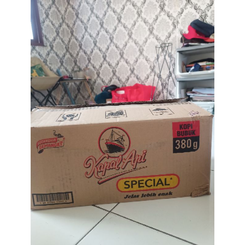 

Kopi kapal api special Mix 1 dus isi 9 @350 gram