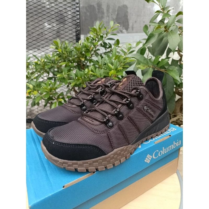 Sepatu Columbia Trekking Shoes / Sepatu Gunung Columbia Original Made in Vietnam