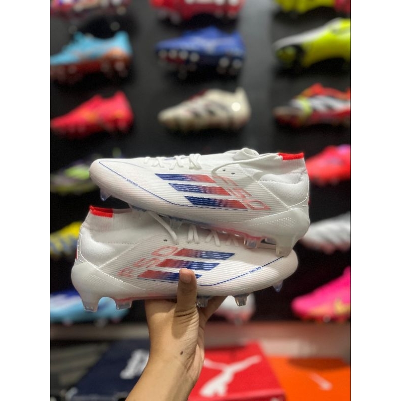 Sepatu bola F50 high