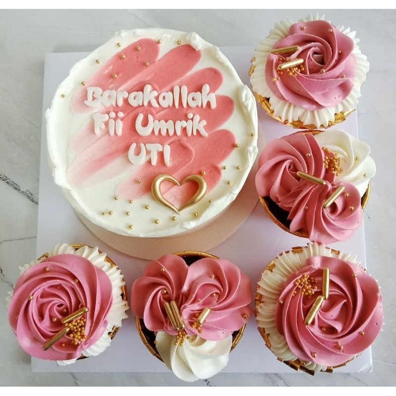 

Paketan Bento Cake + Cupcake Cream