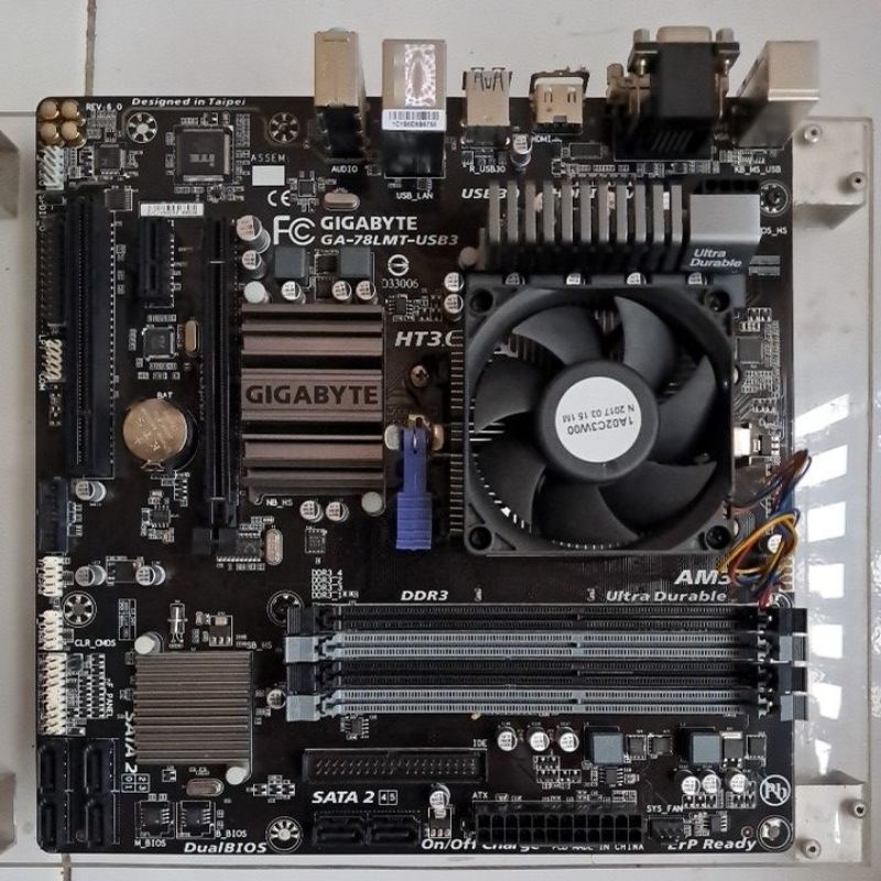 Motherboard Gigabyte GA-78LMT-USD3+prosesor FX 4300 Quad core