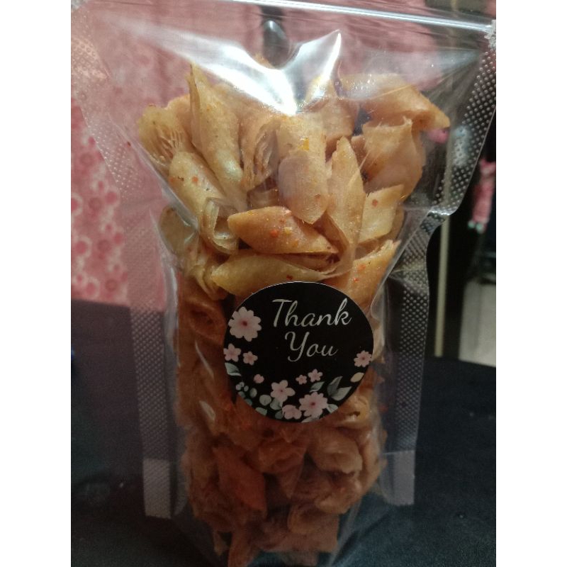 

lumpia kering pedas