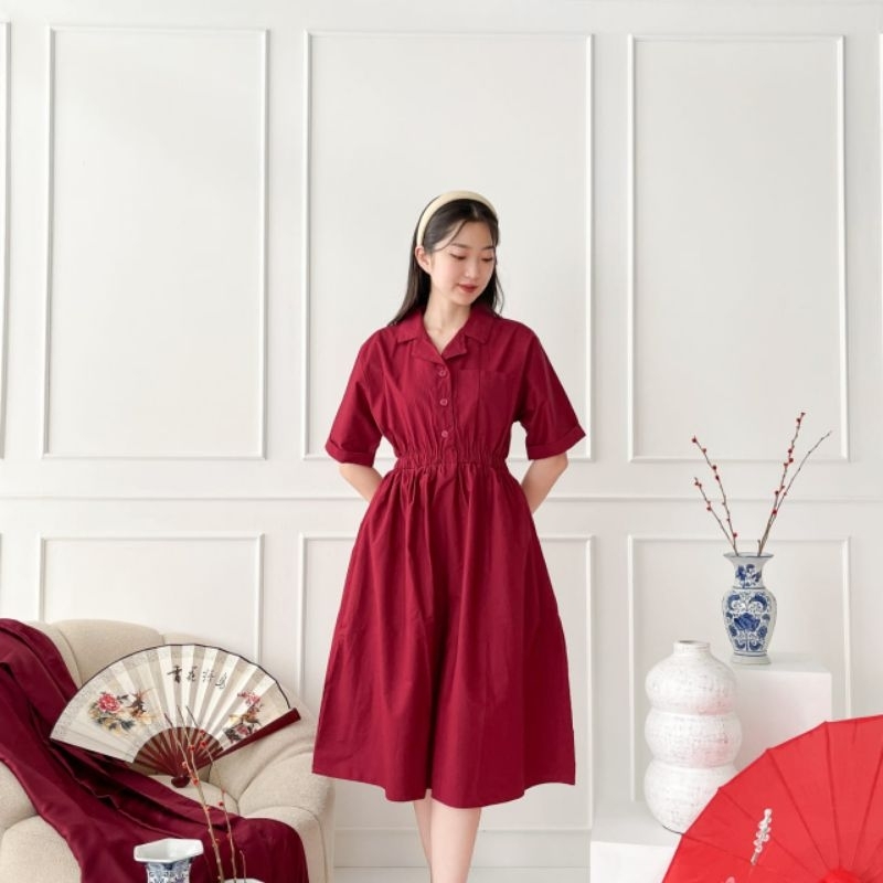 Suze dress - dress midi wanita merah maroon pinggang karet stretch kancing depan katun poplin edisi 