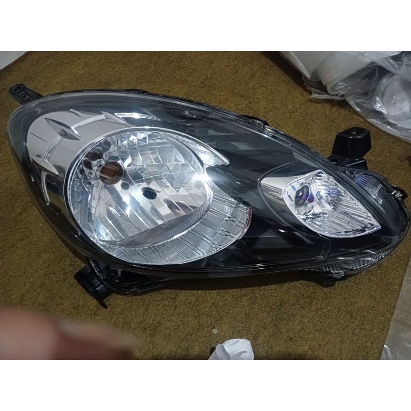 Headlamp Lampu Depan Honda Brio Old Sebelah Kanan