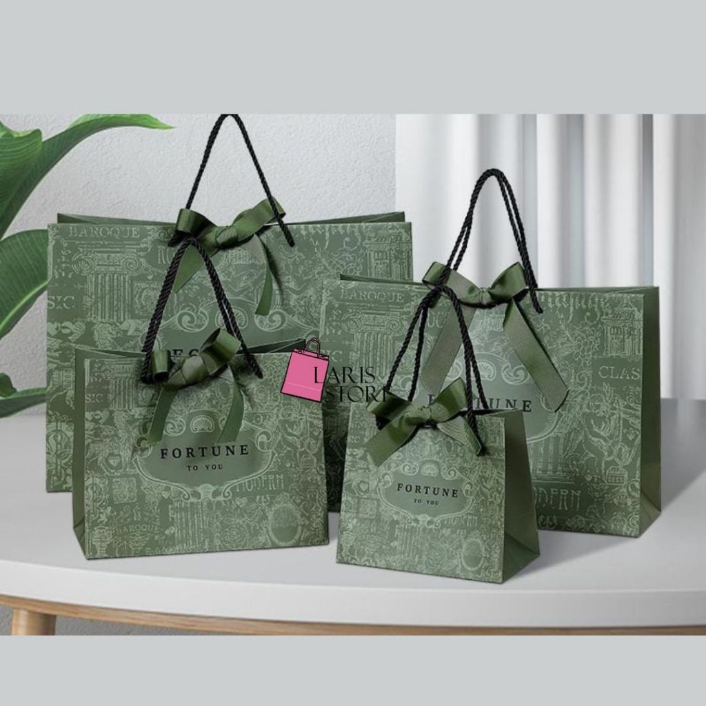 

Paperbag Premium Fortune Hijau/ Paperbag premium mewah/Kantong Gift/Paperbag impor premium
