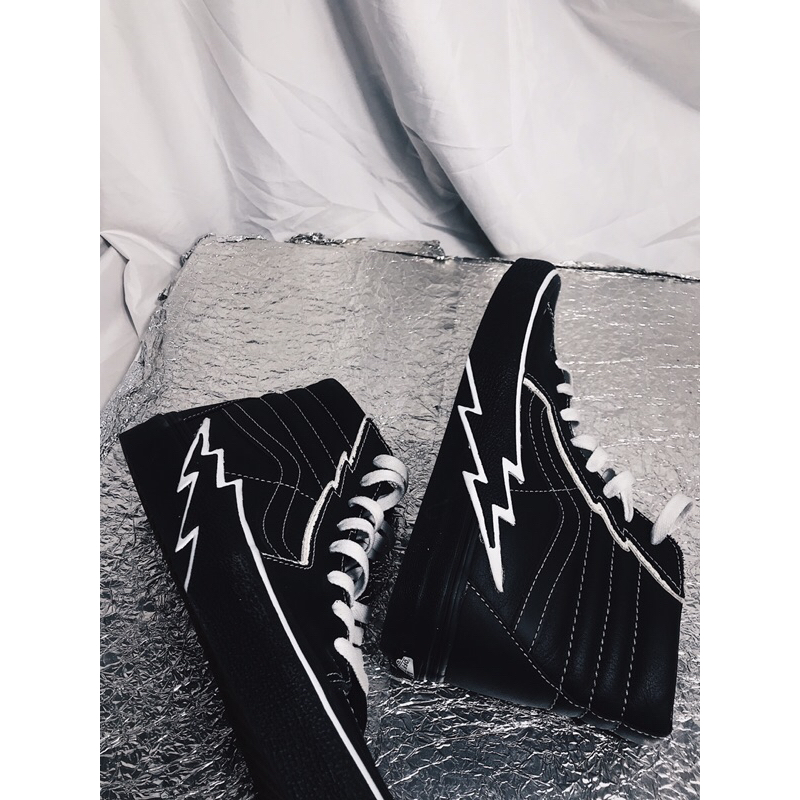 Nego AjaYuk > Vans SK8-HI Classic Leather Bolt ni - Black/White (Sneakers/Sepatu)|New/Baru|Laki-Laki