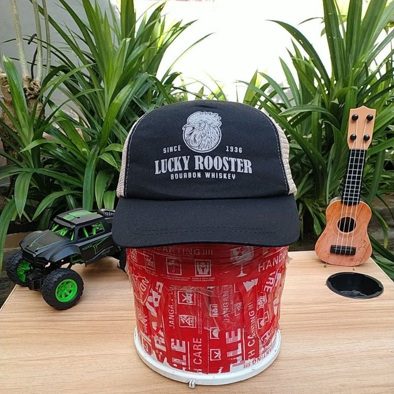 Topi Vintage Trucker Lucky Rooster Bourbon Whiskey Since 1936 By Infinity