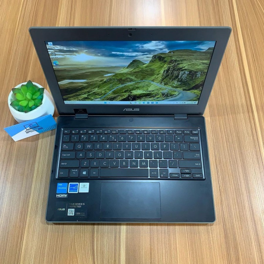 NOTEBOOK ASUS INTEL CELERON RAM 4GB SSD 128GB SECOND/BEKAS