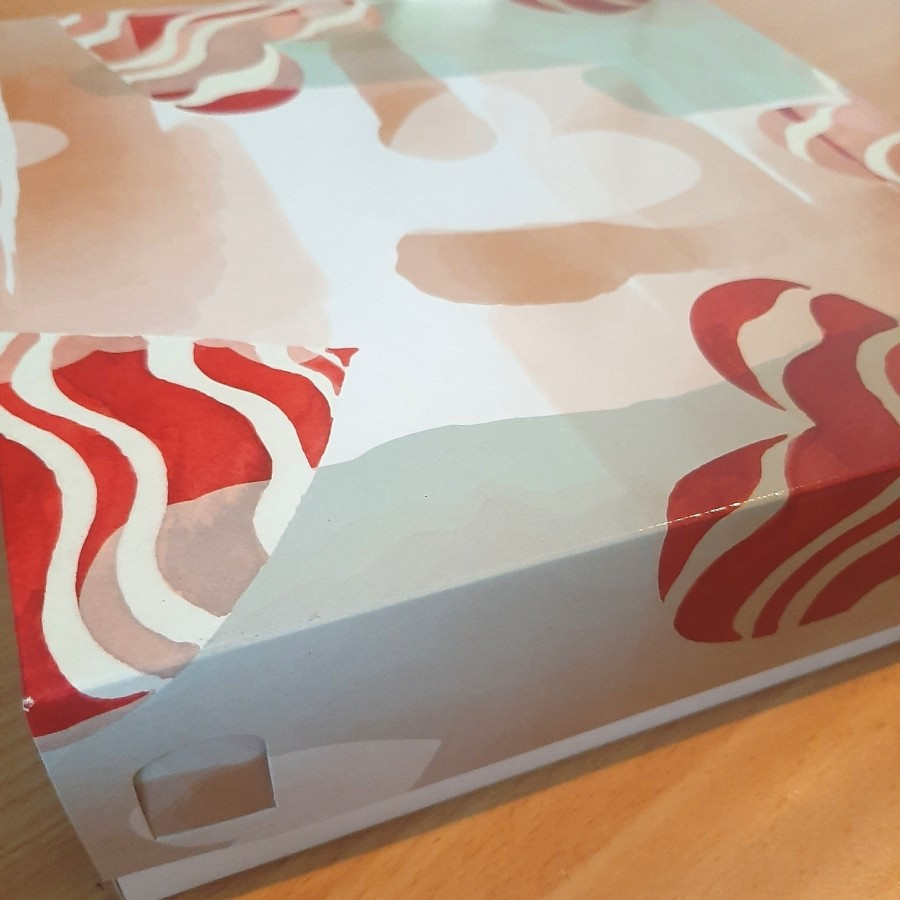 

( 5 Pcs ) Kotak Packaging Kue Kering Box Hampers Cheesecake Motif Abstrak Love Size 25x25x7 cm