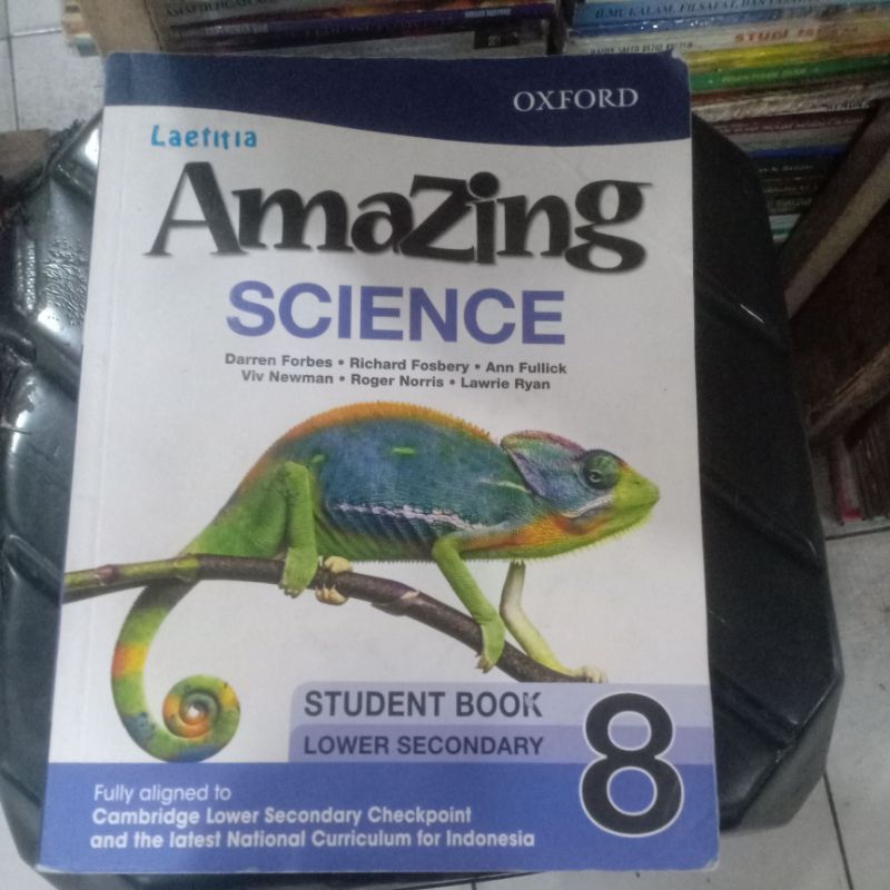 BUKU BEKAS AMAZING SCIENCE 8.