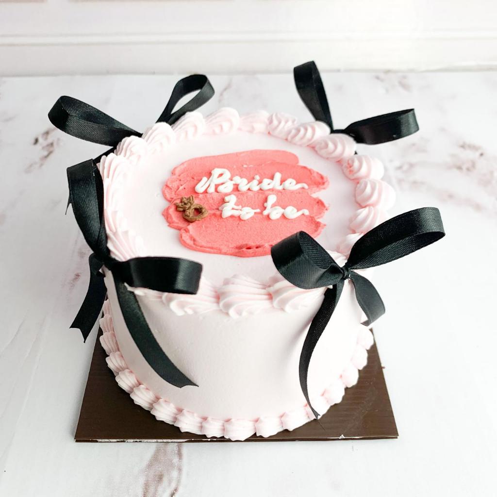 

Kue Ulang Tahun/Birthday Cake/Kue Ultah Tema Ribbon Pink/Kue Ribbon/Kue Birthday Jakarta