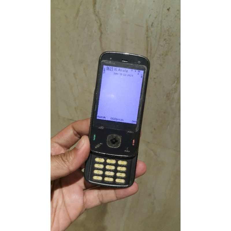 Nokia N86 bahan bangunan