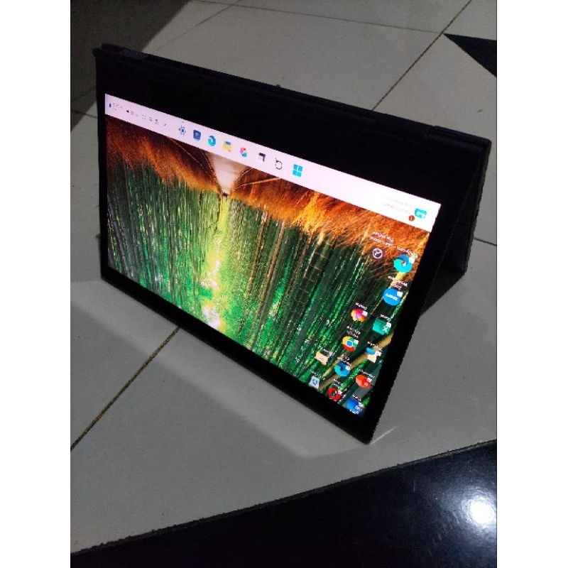 X1 yoga i7 gen8 ram16