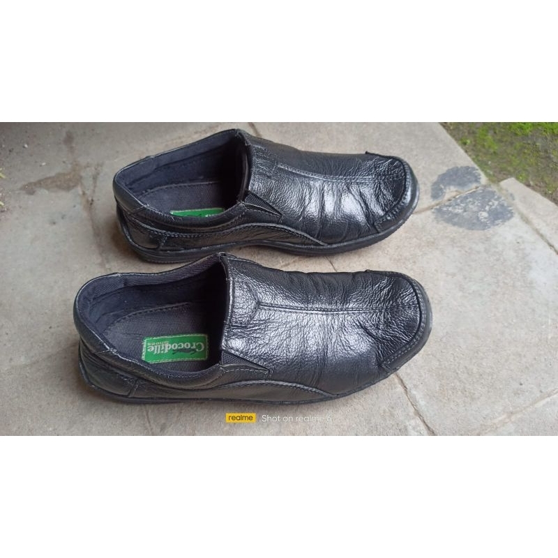 sepatu santai kulit crocodile 42 second