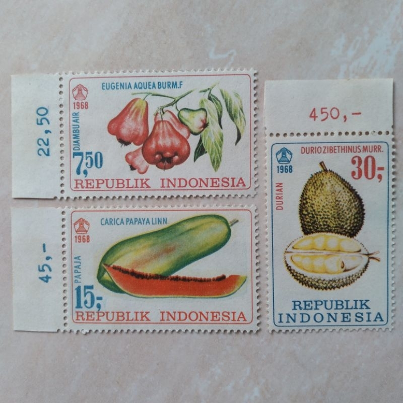 

Perangko Prangko Kuno Set Lengkap Seri Buah-Buahan 1968 Mint - YN2095