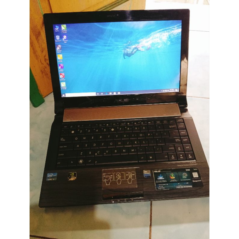 laptop Asus core i3 minus kesing lcd