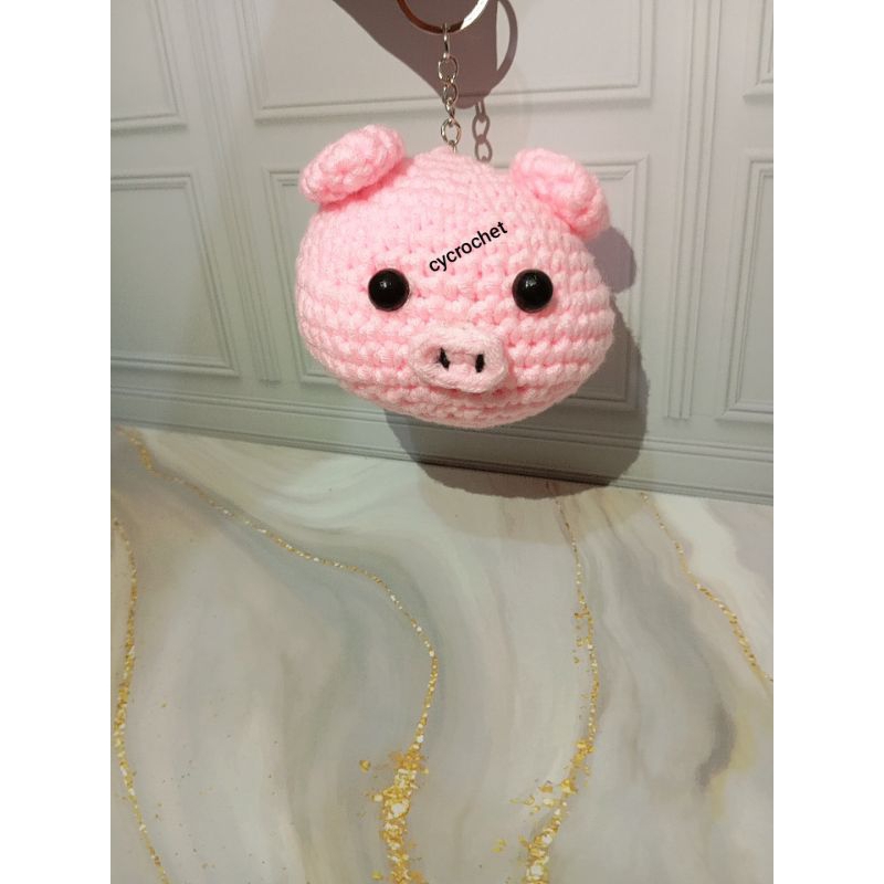 gantungan kunci rajut babi