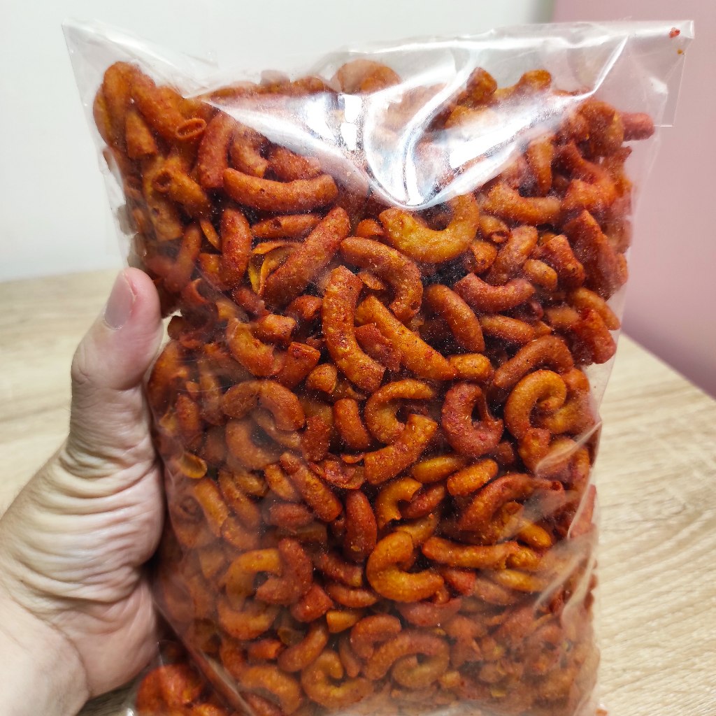 

Kemasan Hari Raya Camilan Makaroni Pedas | Snack Renyah & Bikin Nagih 500 gram