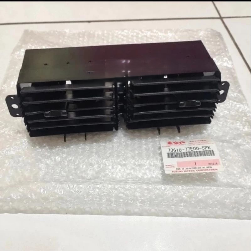 KISI AC TENGAH SUZUKI ESCUDO NOMADE