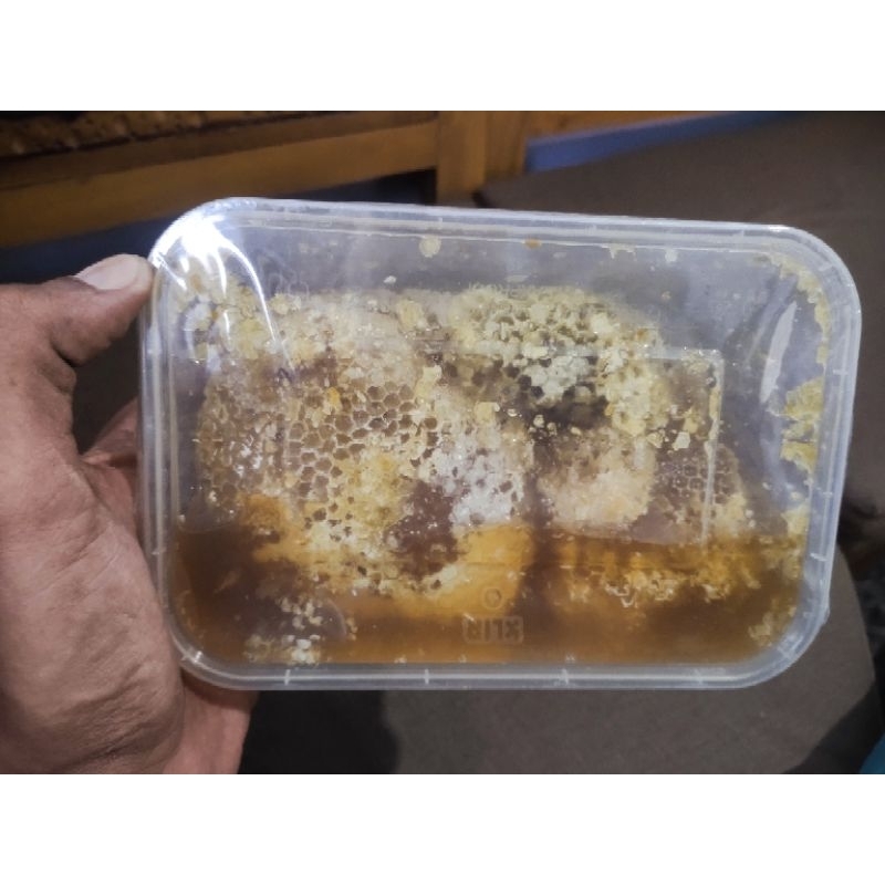 

Royal Jelly Madu Hutan Garansi Kemasan ½kg