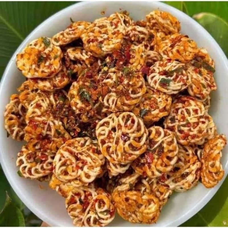 

Kerupuk seblak pedas gurih daun jeruk 500gram mamang rafael