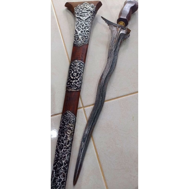 keris Bali pamor kulit semangka panjang bilah 39cm