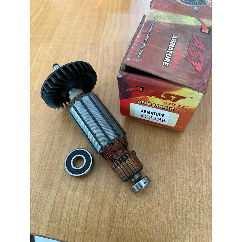 Angker gerinda makita 9523NB Ast