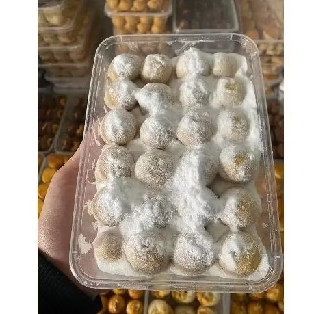 

Kue Putri Salju Ori