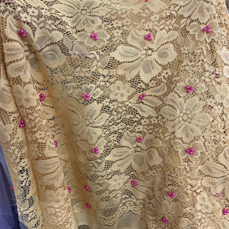 kain brokat tulang - kain brokat semi prada - kain brokat import - kain butik - kain meteran