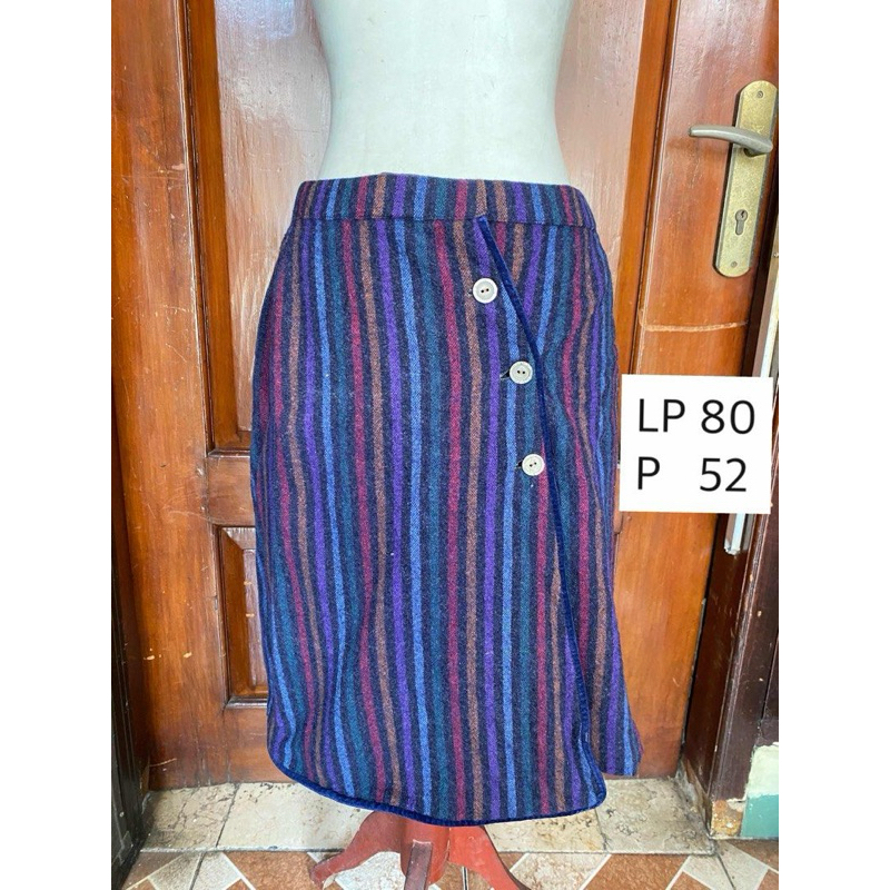 Tweed Skirt Rok Wanita Bahan Wol Stripe Garis Manis - preloved