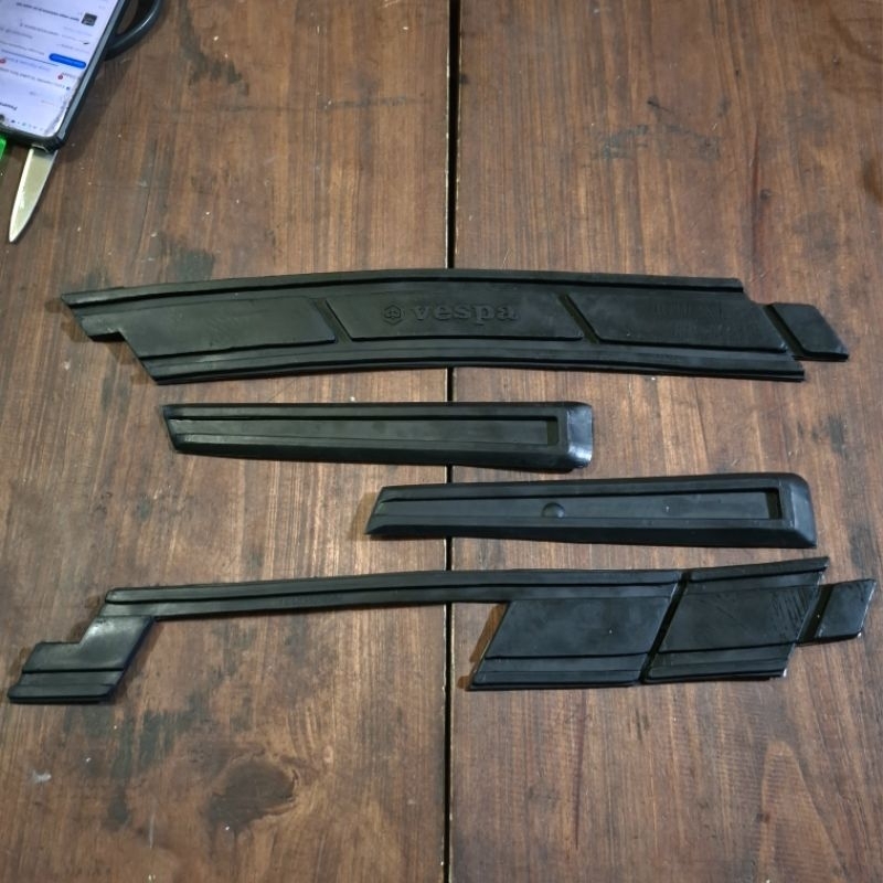 Karet trim karet body trim vespa pts special 1set