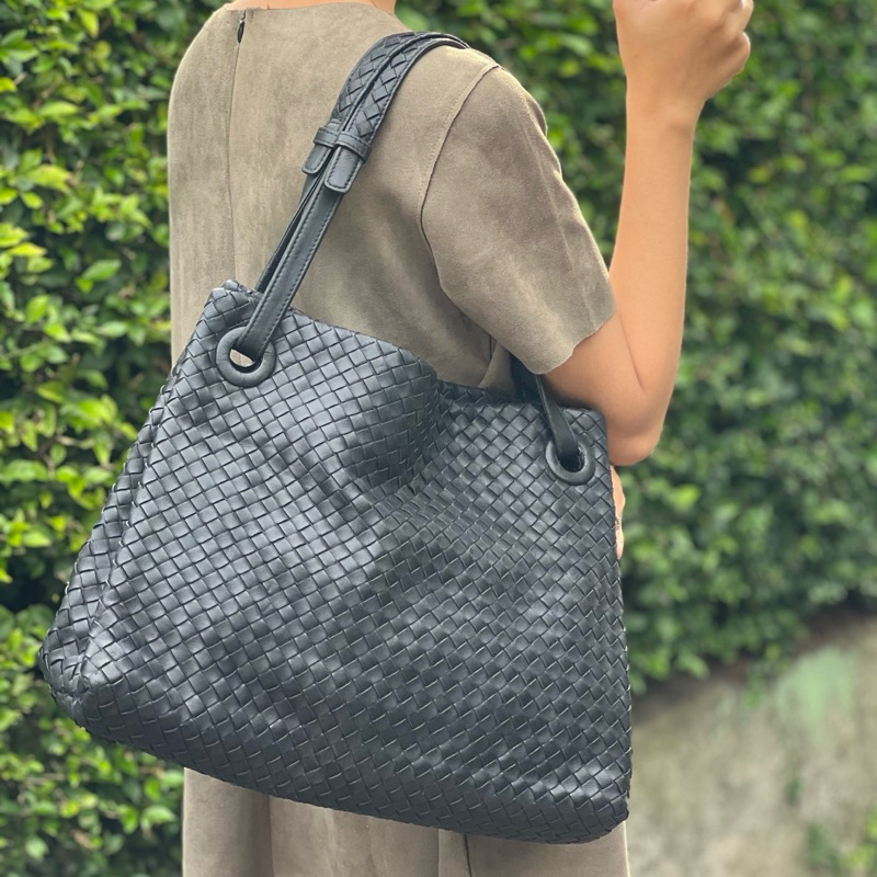 Preloved shoulder bag bottega*** veneta*** tas anyam tas kulit