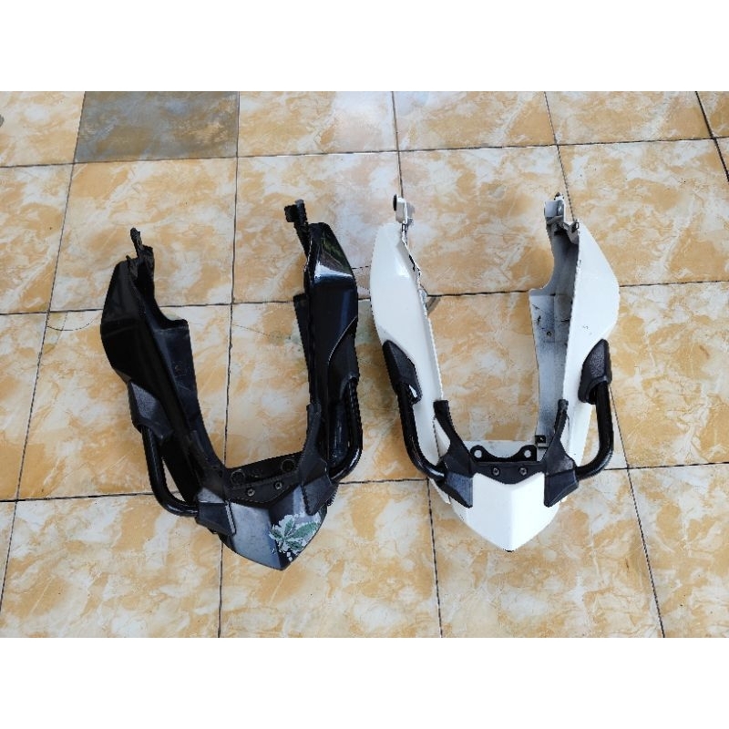 Cover body belakang Yamaha Byson karbu Set begel