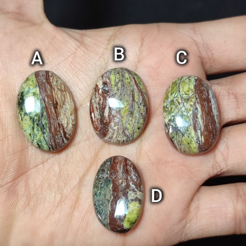 Batu badar besi hijau urat merah / batu badar besi nempel magnet / batu akik badar besi lostun kode 