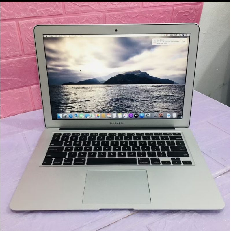 Macbook air 2017 RAM 8/128GB ORIGINAL