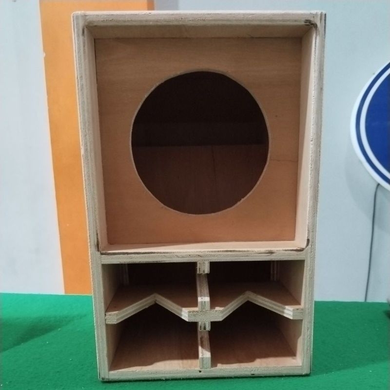 BOX SPEAKER CBS 6 INCH BAHAN 10MM