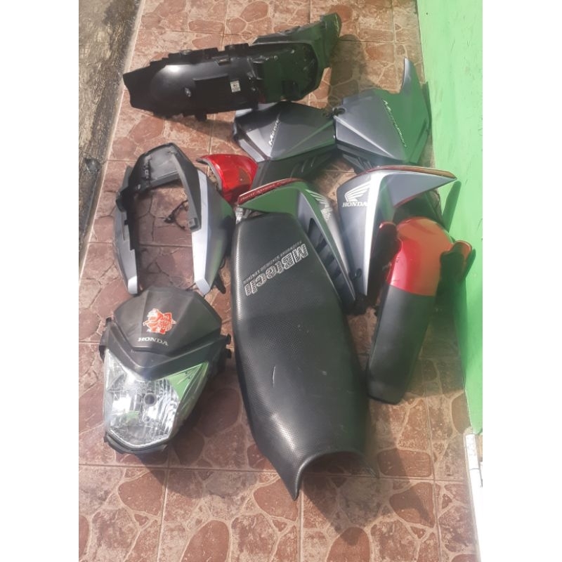 Set Jok Body Motor Megapro mono bekas